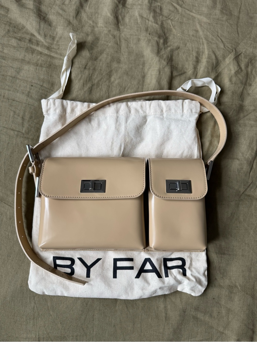 By far Billy bag